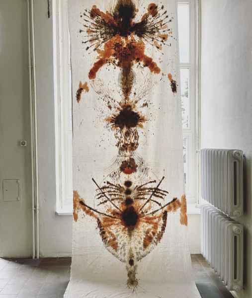 Ewa Goral. TOTEM, exhibition view